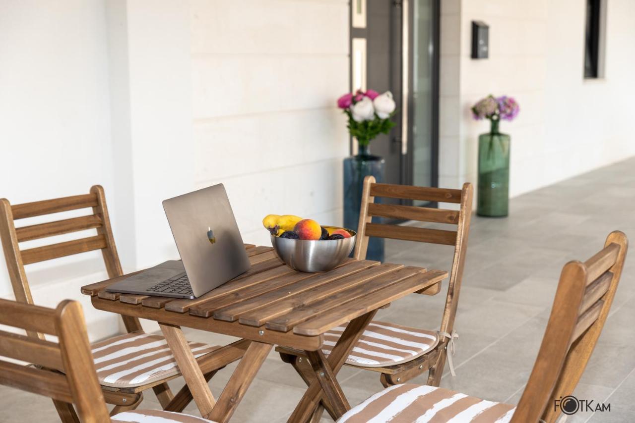 Libar Studio Apartments Baška Voda Εξωτερικό φωτογραφία